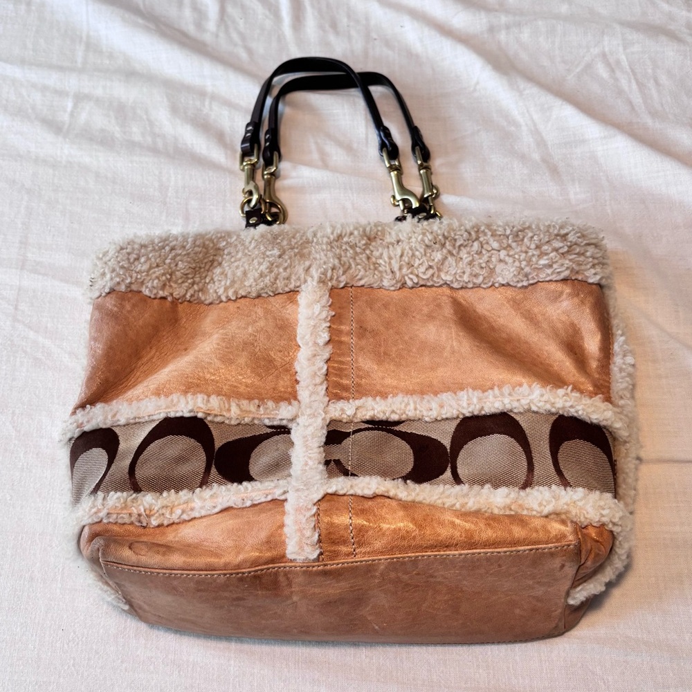 COACH 10393 SIGNATURE STRIPE SHEARLING
LEATHER CLASSIC SHERPA Y2K SHOULDER BAG